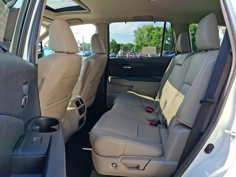 Used 2019 Honda Pilot EX-L image 11