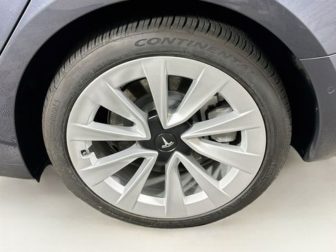 Used 2022 Tesla Model 3 Long Range AWD/4WD image 11
