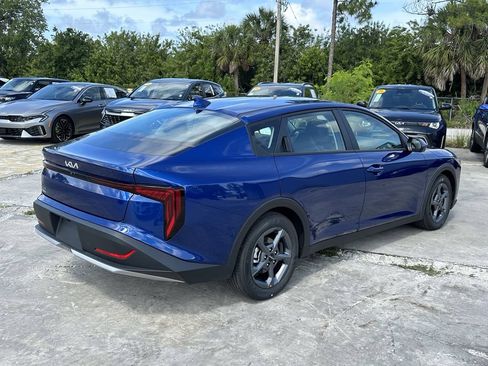 New 2026 Kia K4 FWD image 5