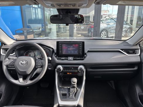 Used 2019 Toyota RAV4 XLE AWD/4WD image 18