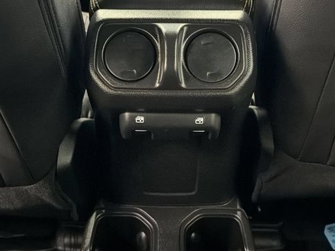 Used 2024 Jeep Wrangler Unlimited Sport AWD/4WD image 34