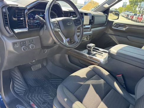 Used 2023 Chevrolet Silverado 1500 LT Trail Boss AWD/4WD image 15