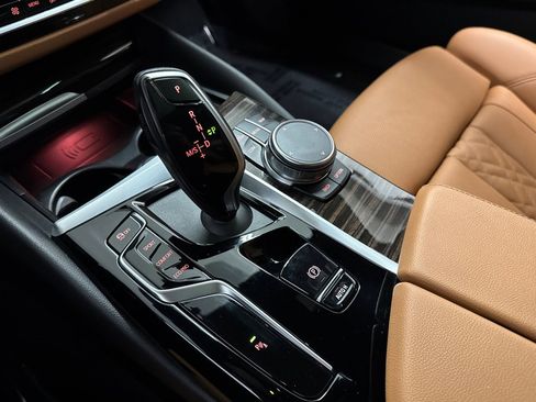 Certified 2023 BMW 530i w/ Convenience Package image 18