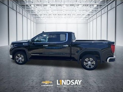 Used 2025 GMC Sierra 1500 SLT AWD/4WD image 22