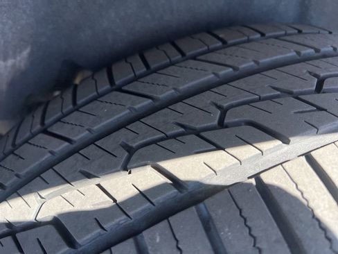 Used 2020 GMC Acadia SLT FWD image 39