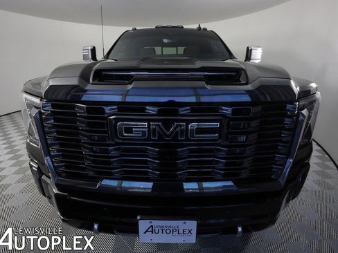Used 2024 GMC Sierra 3500 Denali Ultimate image 2