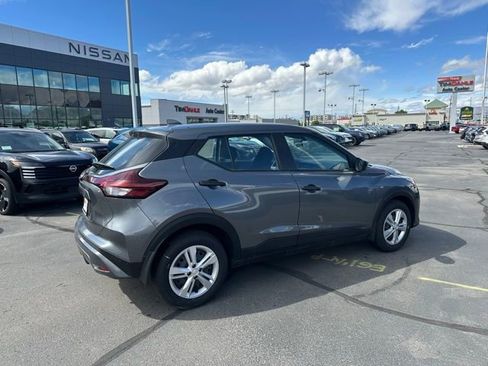 New 2025 Nissan Kicks Play S FWD image 12