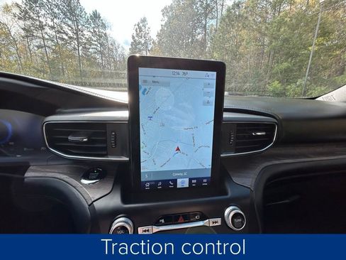 Used 2020 Ford Explorer Platinum w/ Premium Technology Package image 38