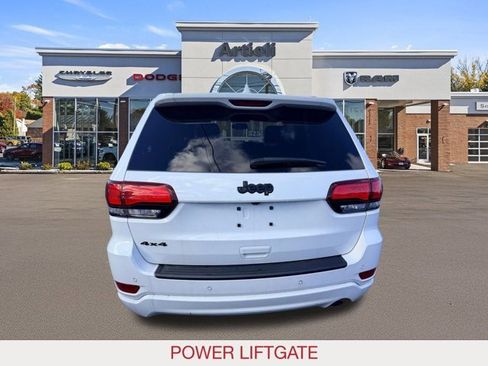 Certified 2022 Jeep Grand Cherokee Laredo X image 5