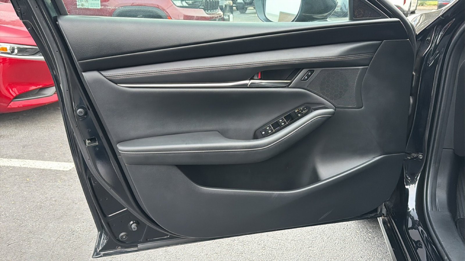 Used 2025 MAZDA MAZDA3 s FWD image 10