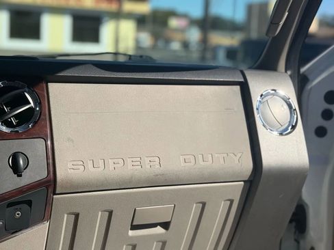 Used 2008 Ford F250 Lariat image 23