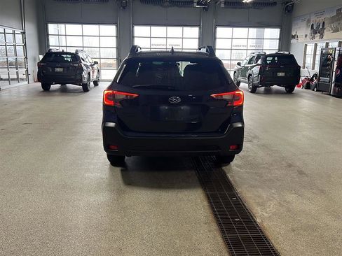 Used 2023 Subaru Outback Onyx Edition image 9