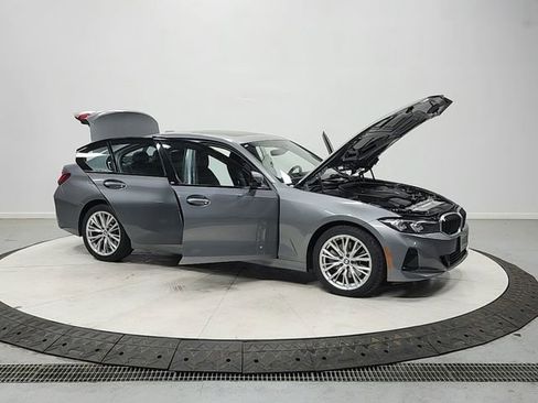 Used 2023 BMW 330i Sedan w/ Driving Assistance Package RWD image 9