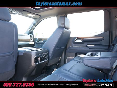 Used 2022 Chevrolet Silverado 1500 High Country w/ High Country Premium Package AWD/4WD image 43