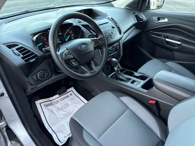 Used 2017 Ford Escape SE FWD image 16