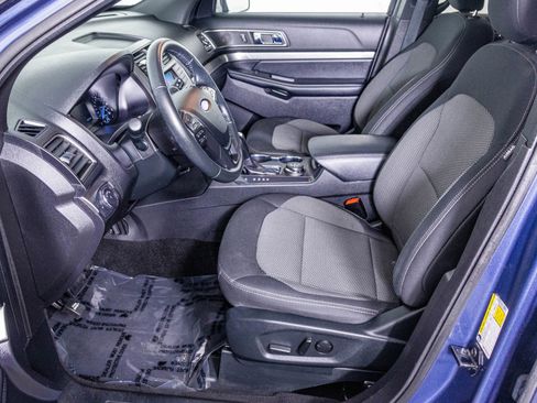 Used 2019 Ford Explorer XLT image 17