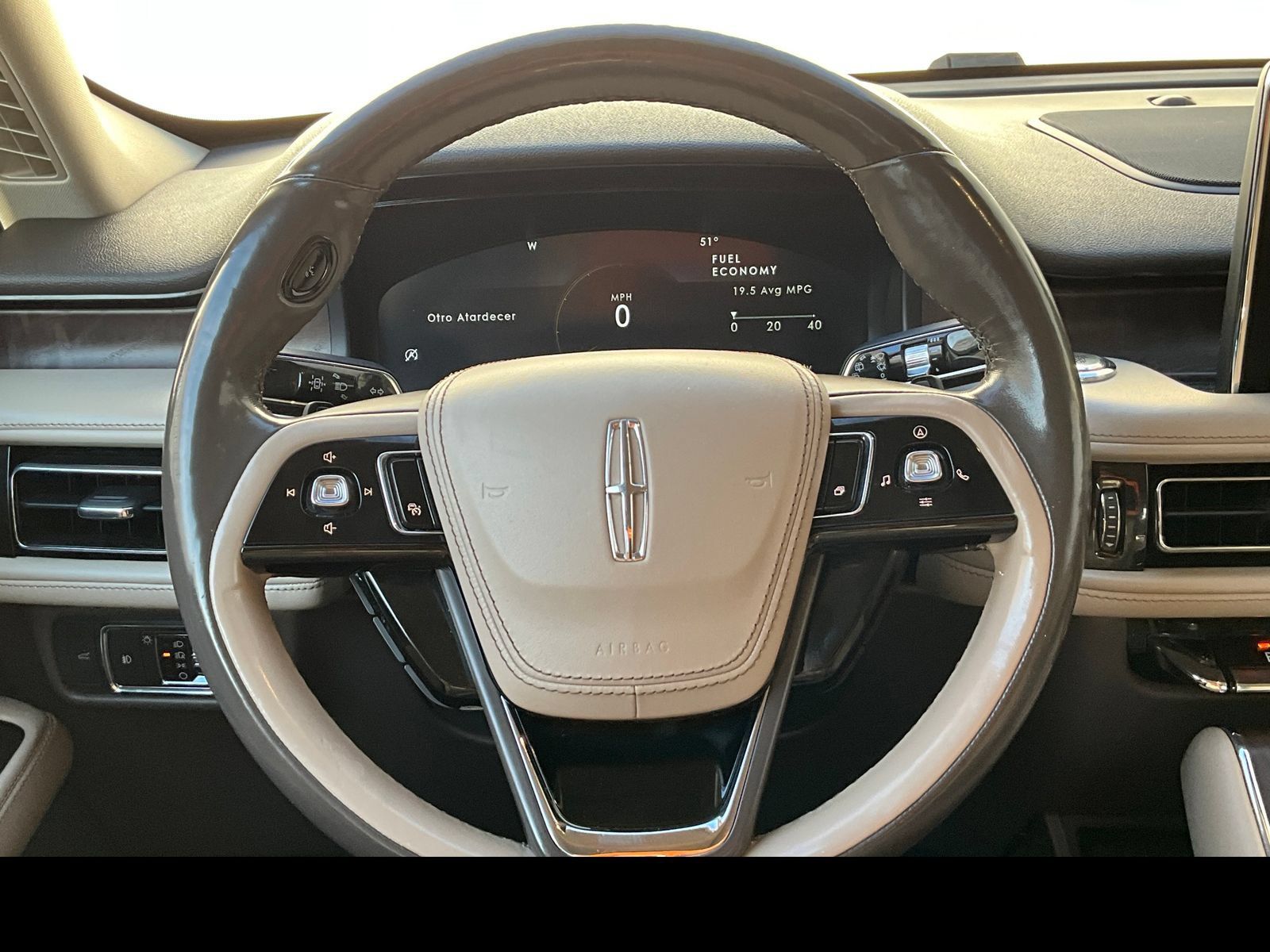 Used 2021 Lincoln Aviator Reserve w/ Equipment Group 201A AWD/4WD image 3