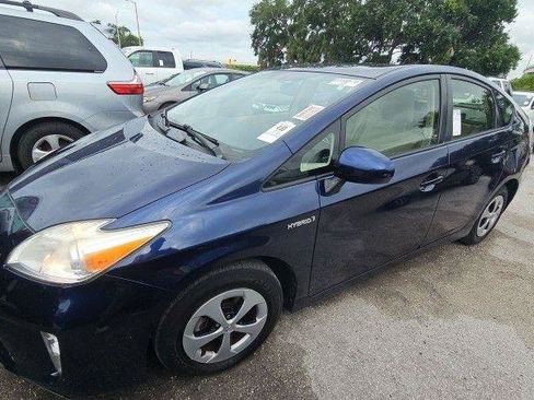 Used 2013 Toyota Prius Four FWD image 4