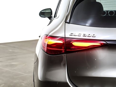 Certified 2023 Mercedes-Benz GLC 300 image 17