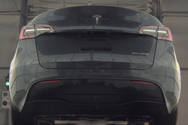 Used 2021 Tesla Model Y Long Range AWD/4WD image 7