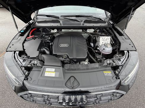 Certified 2025 Audi Q5 2.0T Premium Plus w/ Premium Plus Package image 16