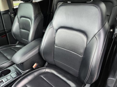Used 2020 Ford Escape SEL FWD image 16