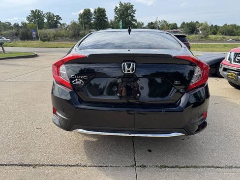 Used 2019 Honda Civic EX image 7