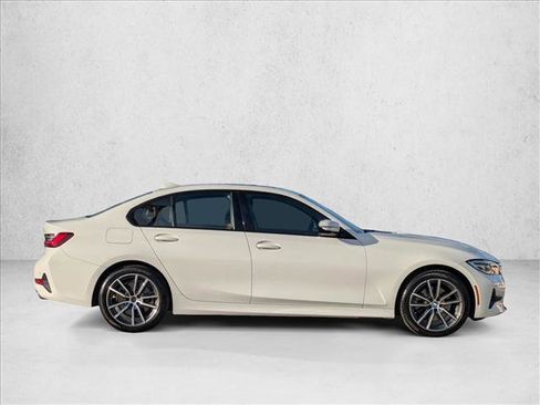 Used 2022 BMW 330i Sedan w/ Driving Assistance Package image 4