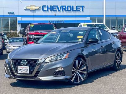 Used 2022 Nissan Altima 2.5 SR