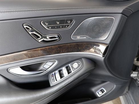 Used 2015 Mercedes-Benz S 550 Sedan image 38