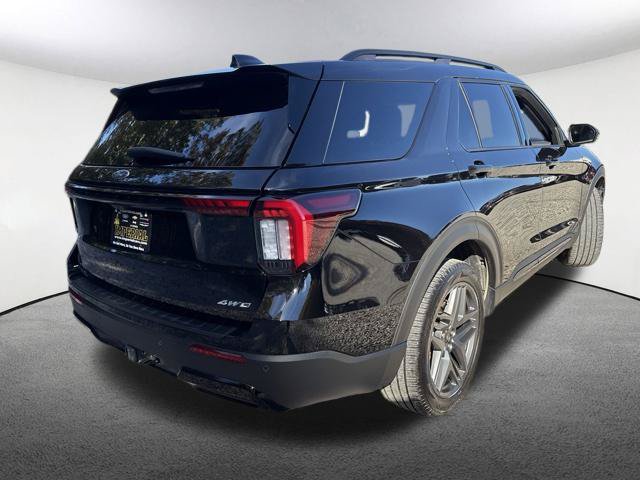 Used 2026 Ford Explorer ST-Line w/ ST-Line Street Pack AWD/4WD image 14