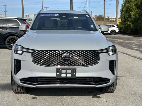 Certified 2025 Volvo XC90 B6 Plus AWD/4WD image 8