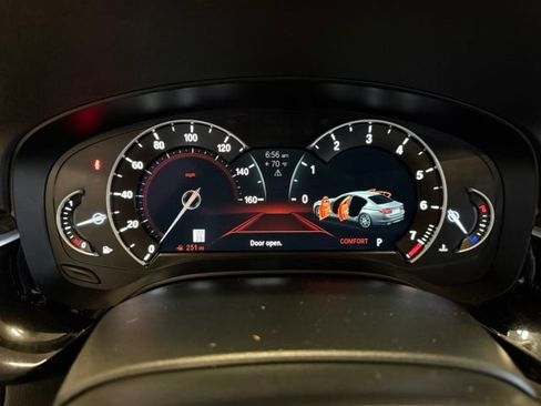 Used 2019 BMW 530i w/ Convenience Package RWD image 13