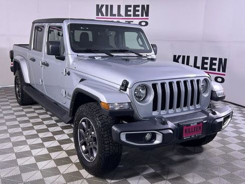 Used 2023 Jeep Gladiator Overland image 9