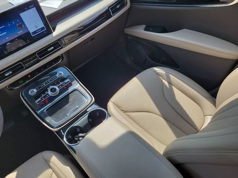 Used 2023 Lincoln Nautilus Reserve AWD/4WD image 29
