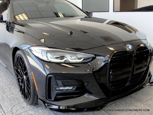 Used 2021 BMW 430i Coupe w/ M Sport Package RWD image 42