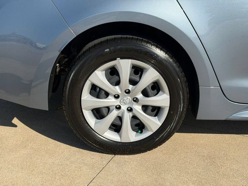 Used 2026 Toyota Corolla LE FWD image 8