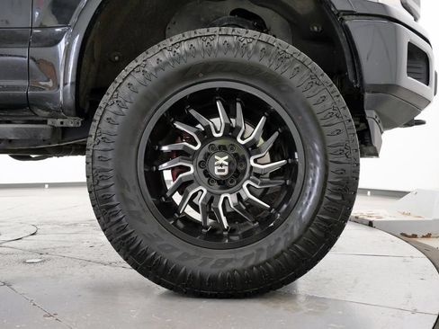 Used 2018 Ford F150 XLT w/ Equipment Group 302A Luxury AWD/4WD image 36