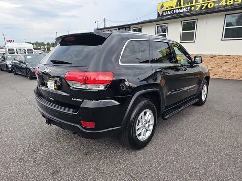 Used 2019 Jeep Grand Cherokee Laredo AWD/4WD image 6