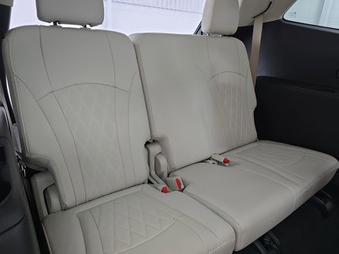 Used 2024 Buick Enclave Avenir w/ Avenir Technology Package FWD image 12