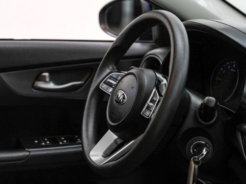 Used 2020 Kia Forte LXS image 16