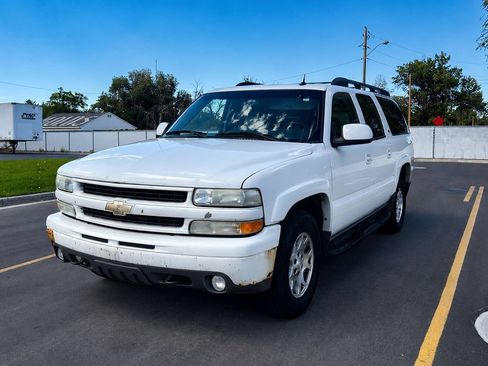 Used 2004 Chevrolet Suburban Z71 w/ Preferred Equipment Group AWD/4WD image 1