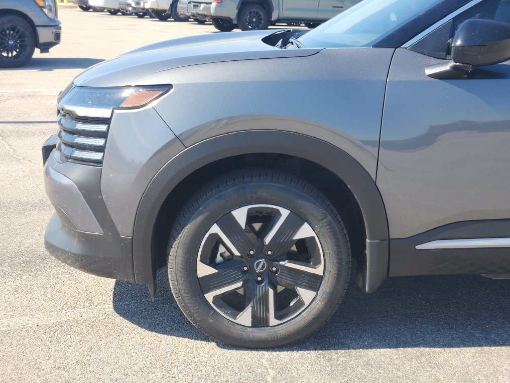 Certified 2025 Nissan Kicks SV w/ SV Premium Package AWD/4WD image 6