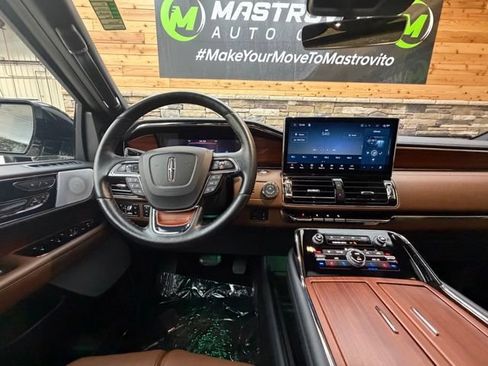 Used 2024 Lincoln Navigator Reserve AWD/4WD image 19