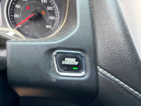 Used 2018 GMC Acadia SLT FWD image 25
