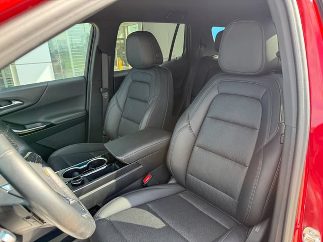 Used 2026 Chevrolet Equinox LT w/ Convenience Package II AWD/4WD image 11