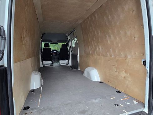 Used 2012 Mercedes-Benz Sprinter 2500 w/ Premium Pkg image 15