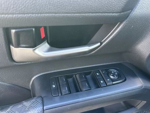 Used 2024 Toyota Tacoma TRD Sport image 12