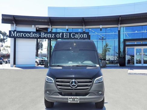 Used 2023 Mercedes-Benz Sprinter 2500 image 2