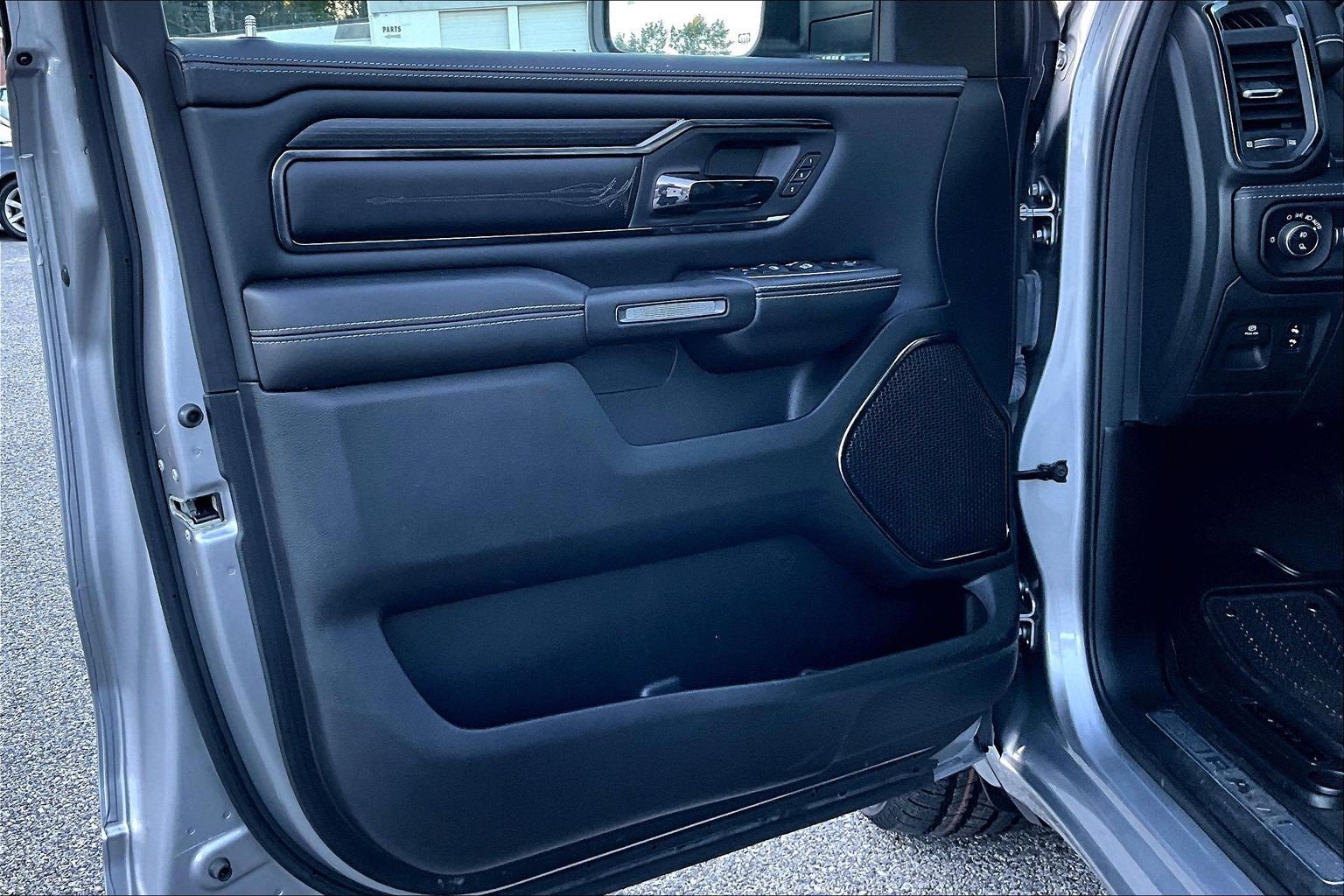 Used 2022 RAM 1500 Limited AWD/4WD image 21